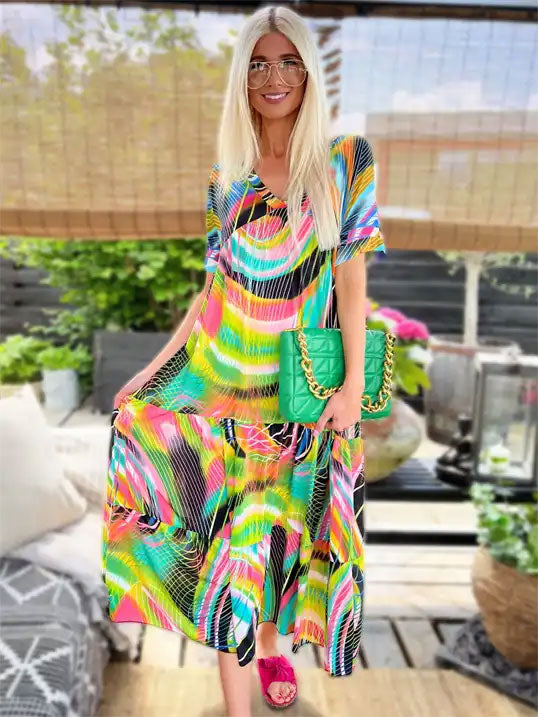 Julita - Klänning med volangkant i nedre delen